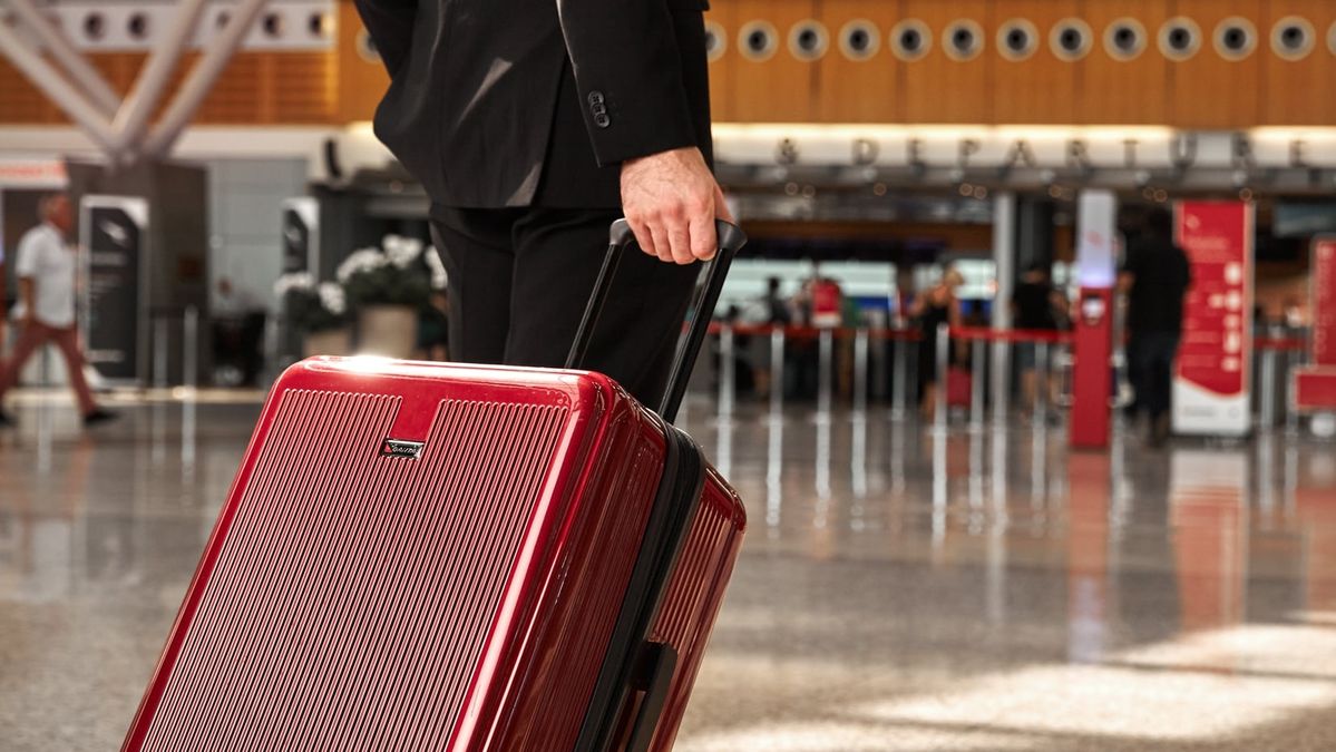 Apple and Qantas partner on AirTag bag tracking