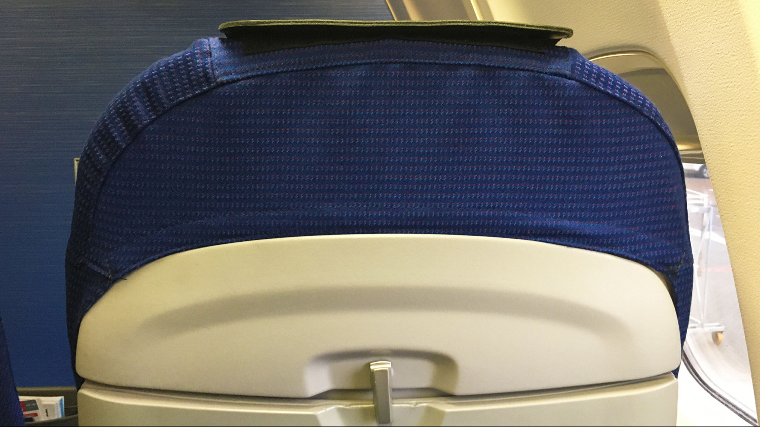 Review: KLM Boeing 737 'Europe Business Class' (Amsterdam-London ...