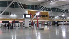 Qantas offers free airport wifi