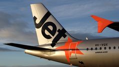 Qantas cuts award points for JQ flights