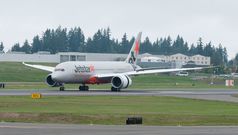 Jetstar's Boeing 787 makes its first flight