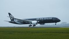 Photos: AirNZ 787-9 arrives in Auckland