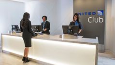 United closes Melbourne lounge