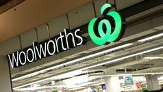 New Woolies, Qantas points deal