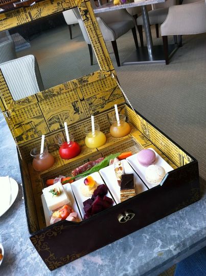 Afternoon tea in the lounge: spectacular.