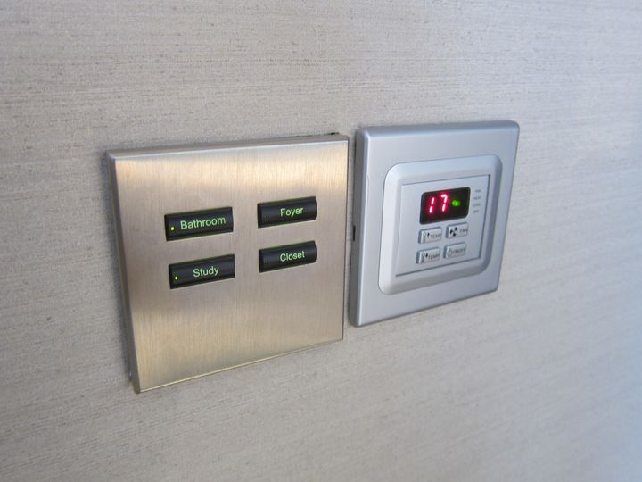 Switches that say what they turn on: surprisingly revolutionary!