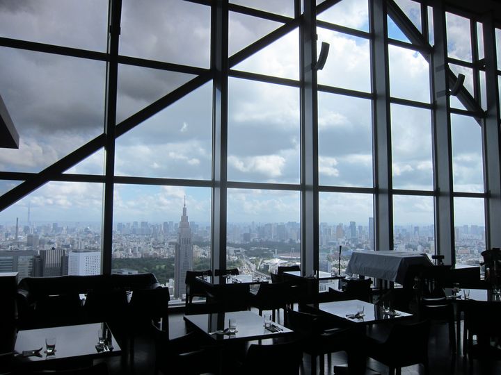 The view can't be beat from New York Bar & Grill — but the food certainly can.