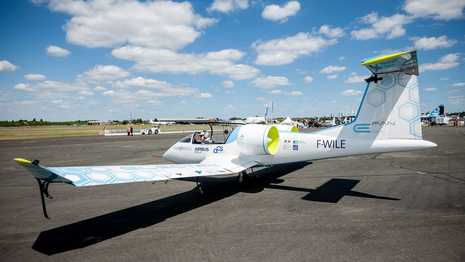 The tiny E-Fan 1.0 spins up for a test flight