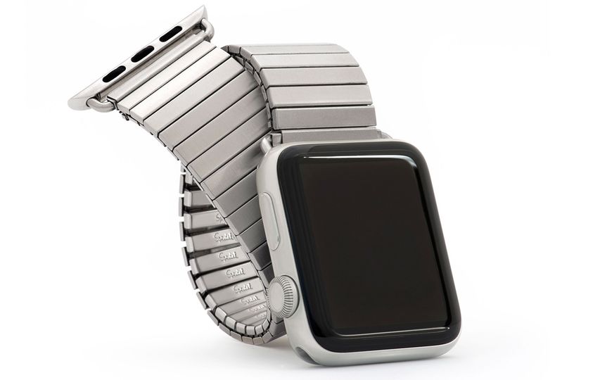 A mid-century classic updated for a 21st-century smartwatch