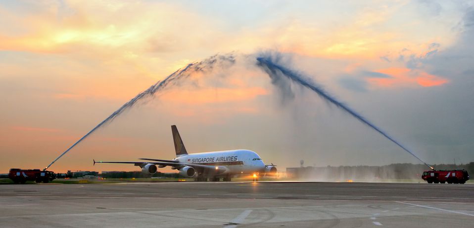 Singapore Airlines flew the world's first commercial Airbus A380 between Singapore and Sydney