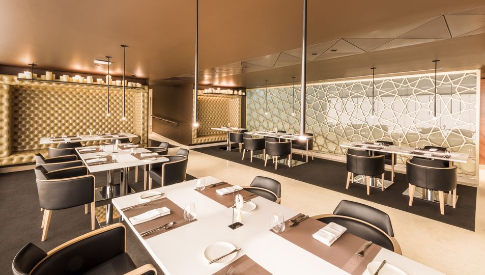 Expect an elegant design and fine dining at Qatar Airways' Singapore Premium Lounge.