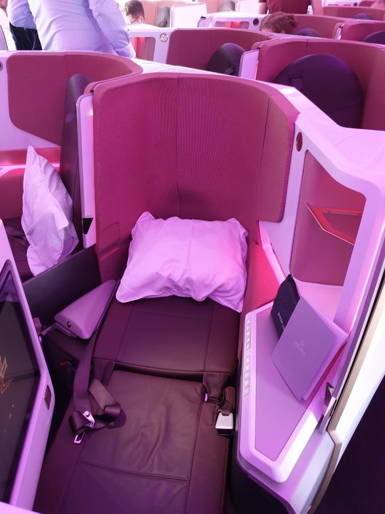 Review: Virgin Atlantic's new Airbus A350-1000 Upper Class - Executive ...