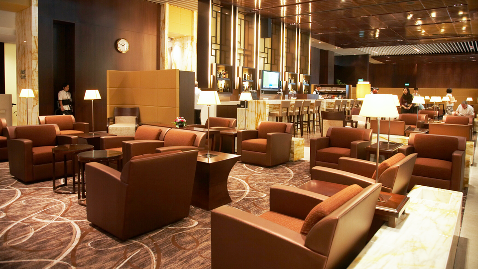 Singapore Airlines' top-tier frequent flyers enjoy access to the airline's first class lounge at Singapore Changi T3.