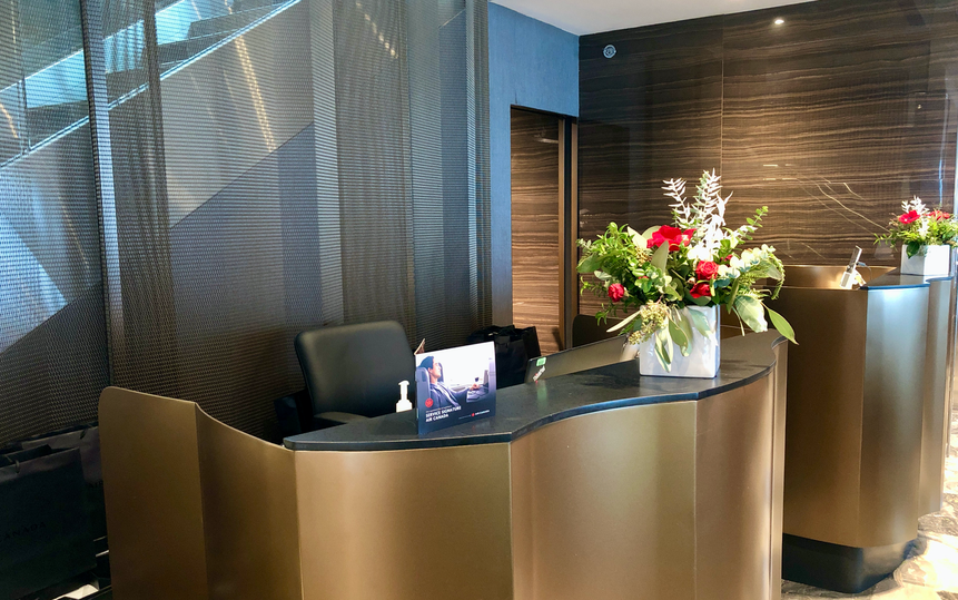 Entry to Air Canada's Signature Suite Vancouver is via the Maple Leaf Lounge.