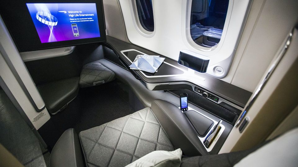 A familiar face in First: BA's Boeing 787-10 has the same suite design as the 787-9.