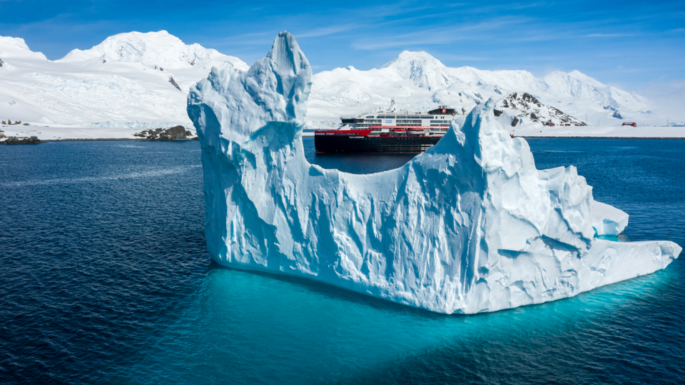 There are many opportunities to go ashore to explore Antarctica with Hurtigruten Expeditions