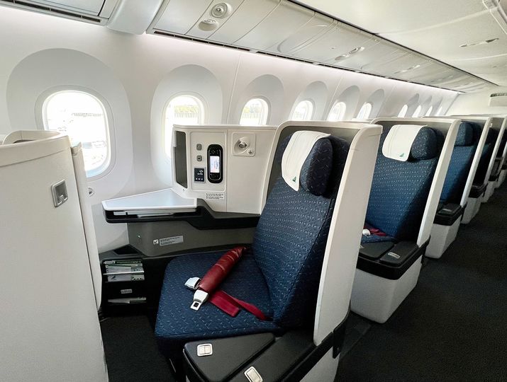 The business class cabin featured a 1-2-1 configuration.