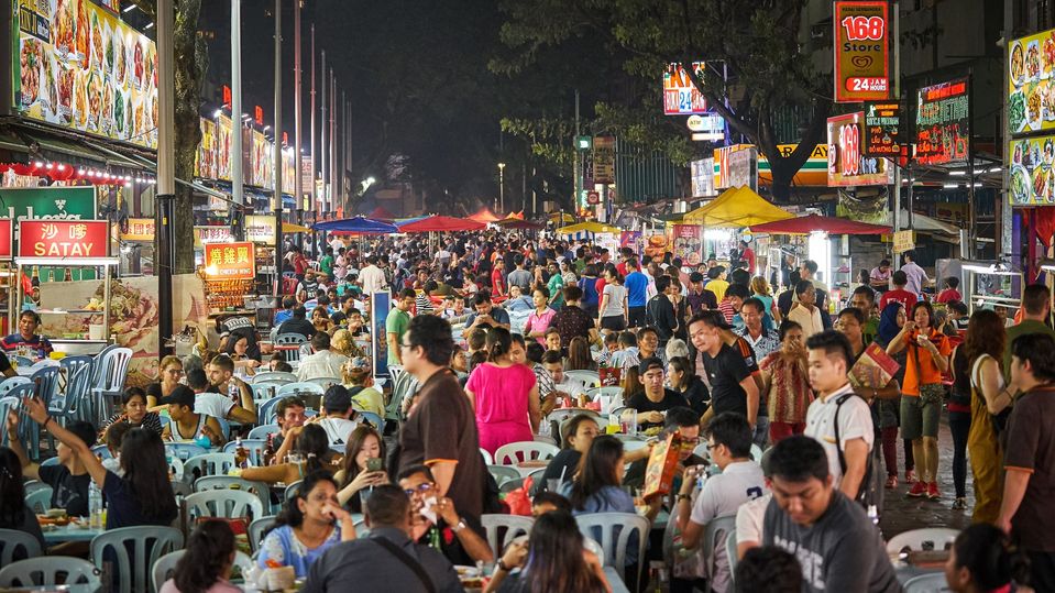 You won't be starved for choice - or staved in any way – at the Jalan Alor night markets.