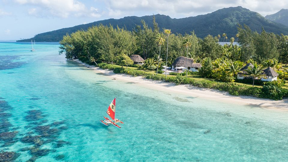 Motu Nao Nao is accessible via a boat or helicopter transfer from Raiatea.