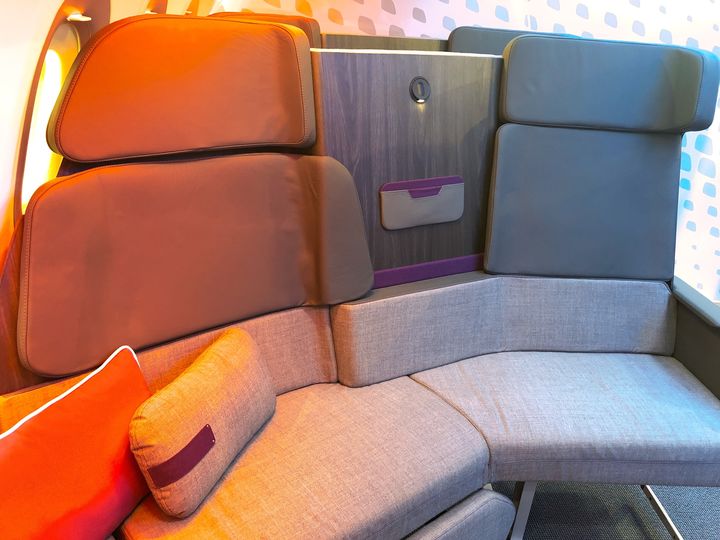 Airbus' A321LR business class 'Settee Corner' concept.