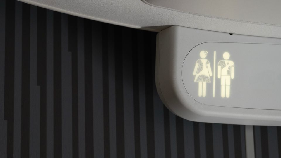 Lav signs get a light-hearted touch on Hawaiian's 787.