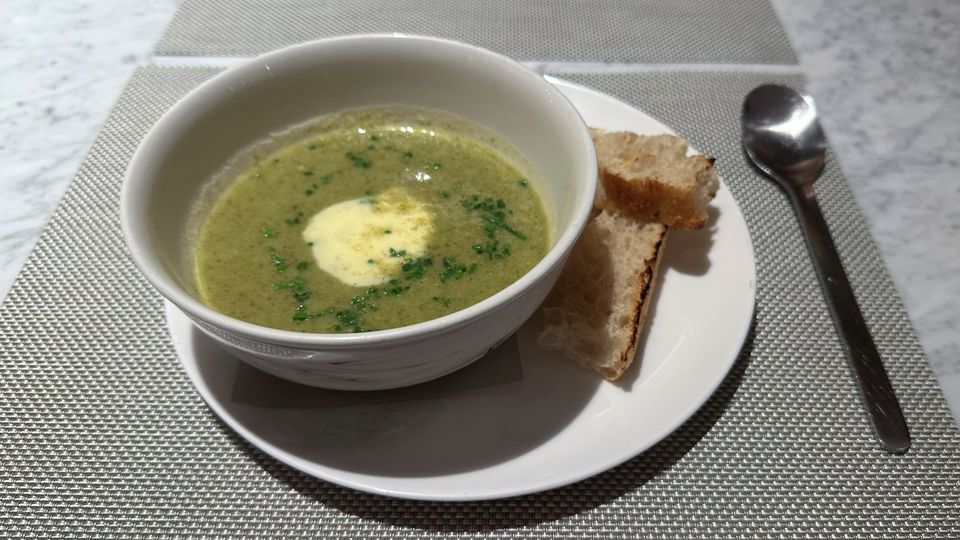 Broccoli soup with parmesan cream, chives and focaccia.