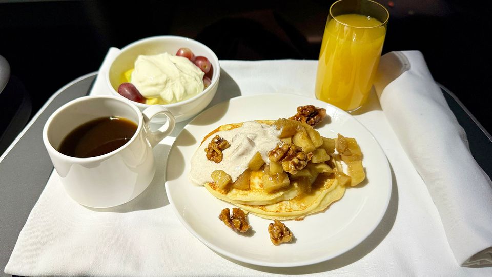 We end the flight with pancakes, fruit and yoghurt.