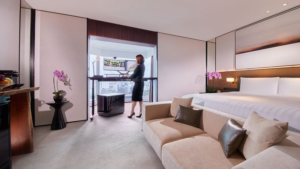 Shangri-La Singapore offers a novel solution, with select rooms able to be converted into workspaces.