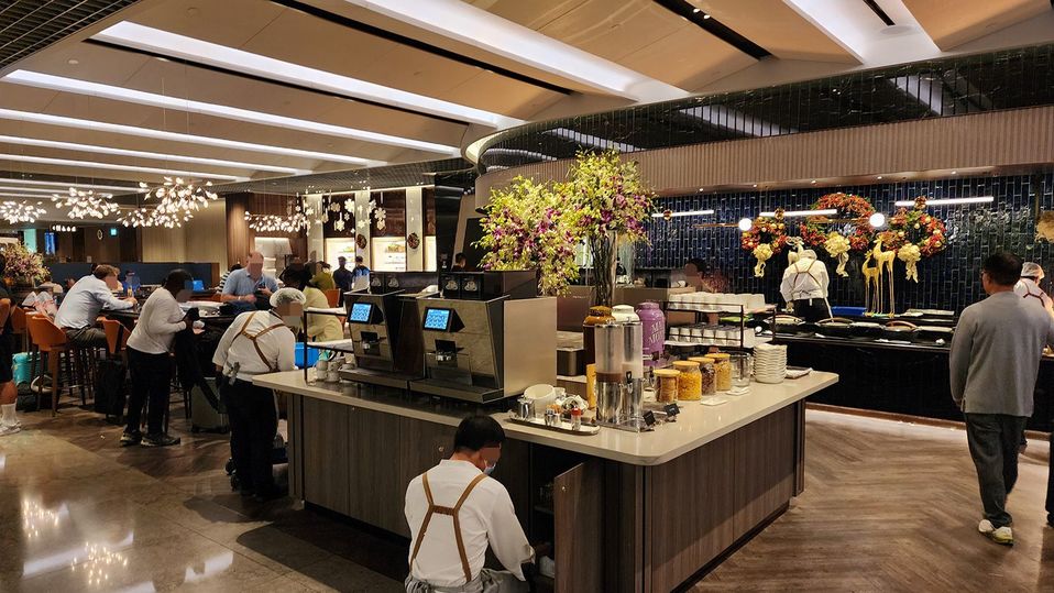 Automated coffee and a selection of teas.