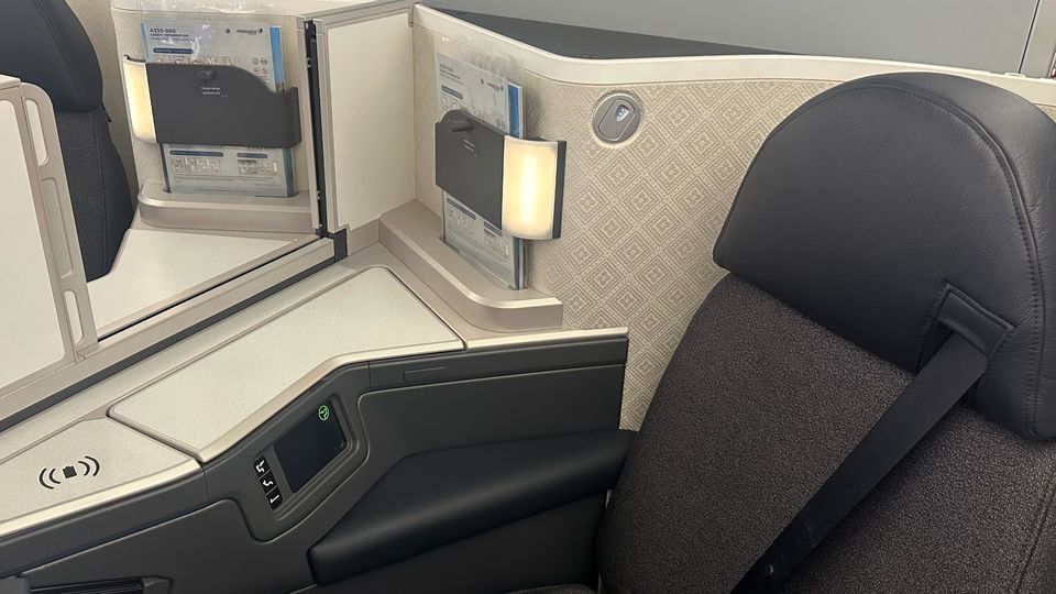 Malaysia Airlines A330neo business class.