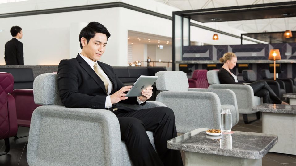 Just $37 per visit to the Qantas Hong Kong lounge? Easy.